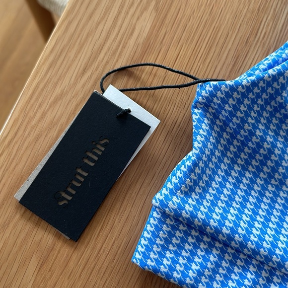 Strut This Blue checkers top. Athletic Top. Brand new with tags - Picture 2 of 4